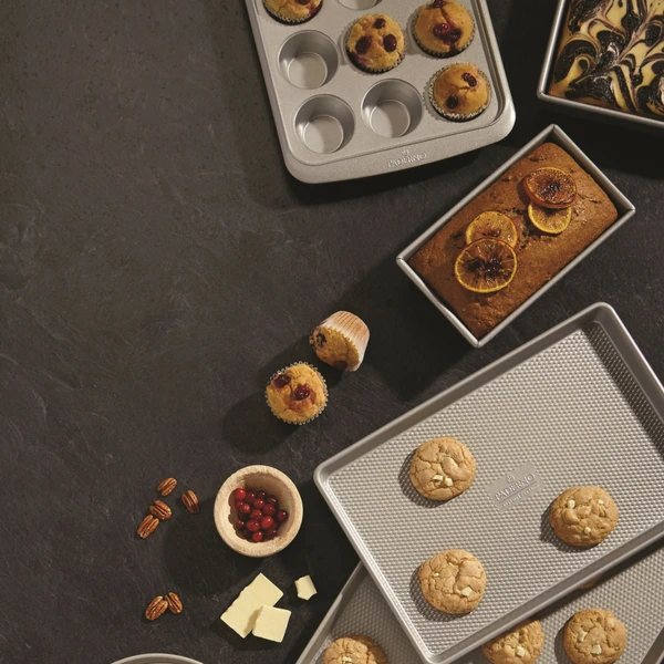 Paderno Bakeware Professional 12-Cup Muffin Pan | Moule à Muffins Professionelle, 12 Muffins 6 Paderno Bakeware Professional 12-Cup Muffin Pan | Moule à Muffins Professionelle, 12 Muffins