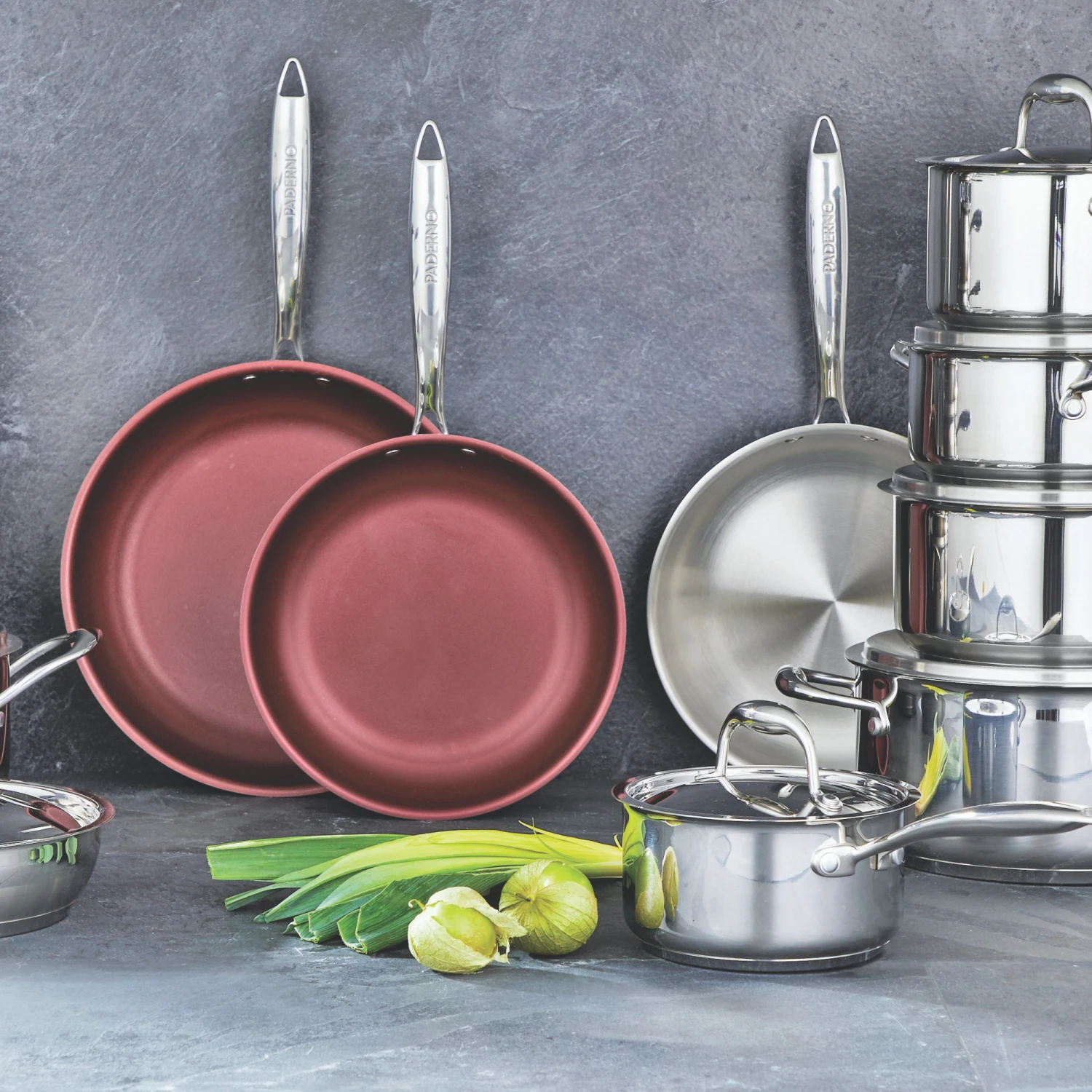 Paderno Cookware Canadian Signature Fry Pan, 28 Cm | Poêle à Frire Signature Canadienne, 28 Cm 9 Paderno Cookware Canadian Signature Fry Pan, 28 Cm | Poêle à Frire Signature Canadienne, 28 Cm