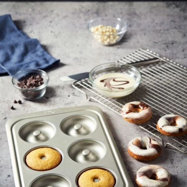 Paderno Non-Stick Doughnut Pan Bakeware 7 Paderno Non-Stick Doughnut Pan Bakeware