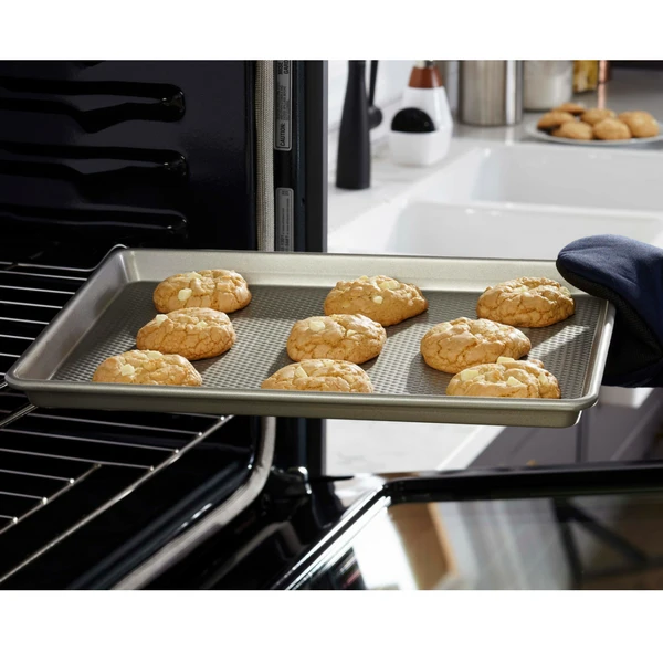 Paderno Bakeware Professional Medium Cookie Sheet, 15 X 10-in | Plaque à Biscuits De Taille Moyenne Professionelle, 15 X 10 Po 5 Paderno Bakeware Professional Medium Cookie Sheet, 15 X 10-in | Plaque à Biscuits De Taille Moyenne Professionelle, 15 X 10 Po