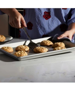 Paderno Bakeware Professional Medium Cookie Sheet, 15 X 10-in | Plaque à Biscuits De Taille Moyenne Professionelle, 15 X 10 Po 11 Paderno Bakeware Professional Medium Cookie Sheet, 15 X 10-in | Plaque à Biscuits De Taille Moyenne Professionelle, 15 X 10 Po