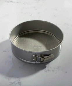 Paderno Professional Springform Pan, 9-in | Moule à Charnière Professionelle, 9 Po
