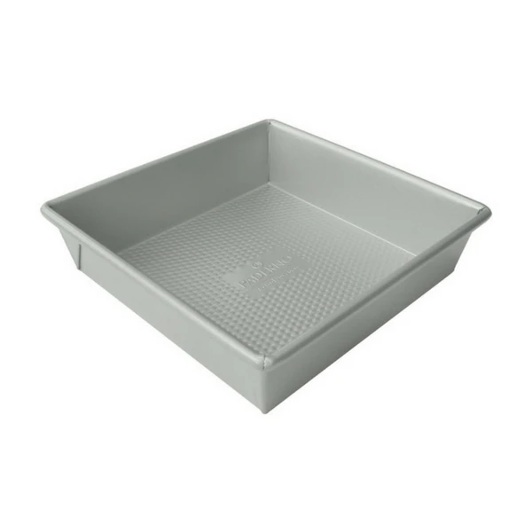 Paderno Professional Square Pan, 8-in | Moule à Gâteau Carré Professionelle, 8 Po Bakeware 3 Paderno Professional Square Pan, 8-in | Moule à Gâteau Carré Professionelle, 8 Po Bakeware